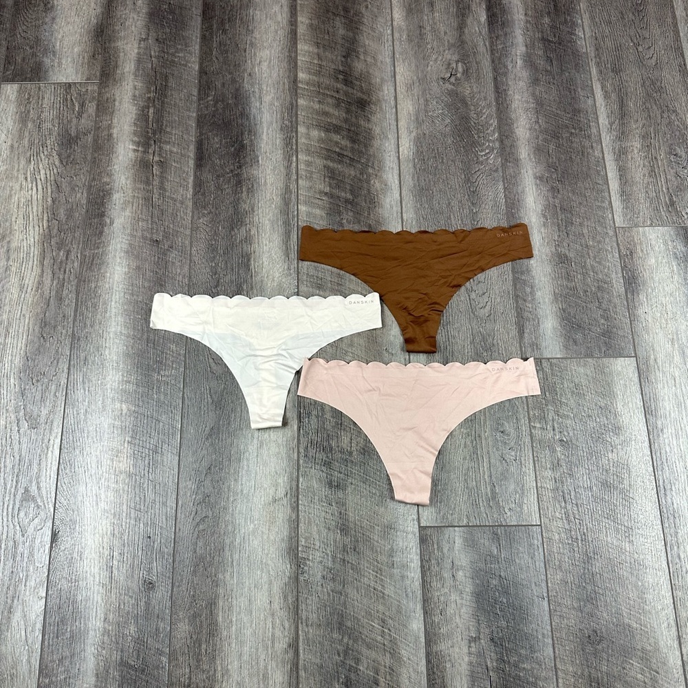 Danskin‎ Scallop Thong Bundle